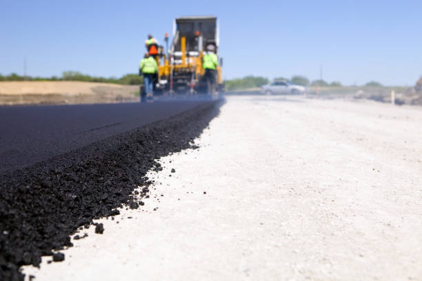 Best Residential Driveway Paver Services  in Dinuba, CA